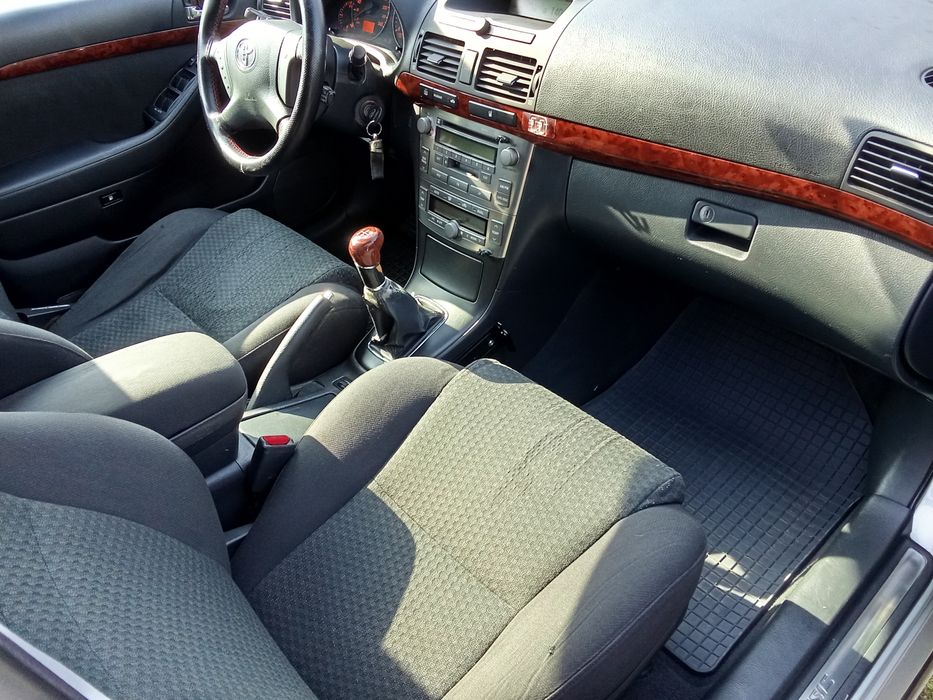 Toyota Avensis 2.0  pentru dezmembrări!