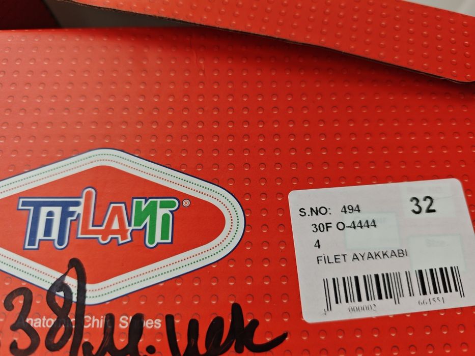 Продаю обувь, в отличном состоянии 32 размер