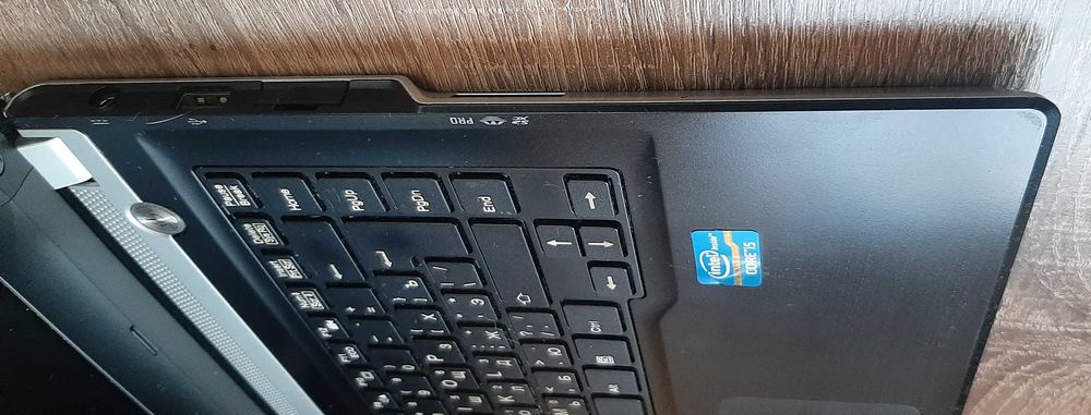 ноутбук  Fujitsu LifeBook UH552