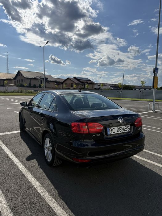 VOLKSWAGEN Jetta 2013 — imagine 3