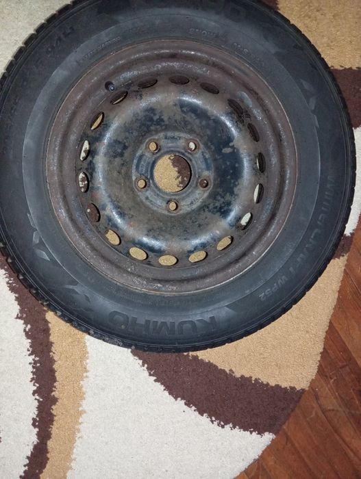Vând Roți Iarna 205 65 R15