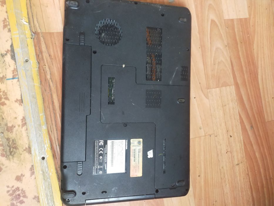 Ноутбук Тошиба  .