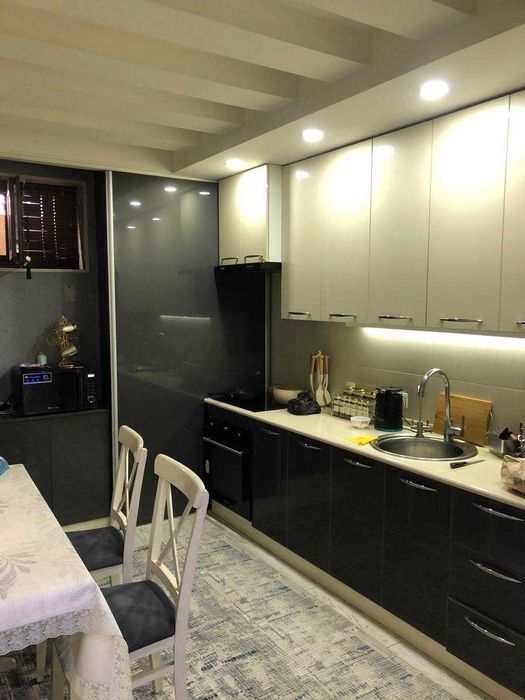 Буюк Ипак Йули  2-х комн квартира в новостройке