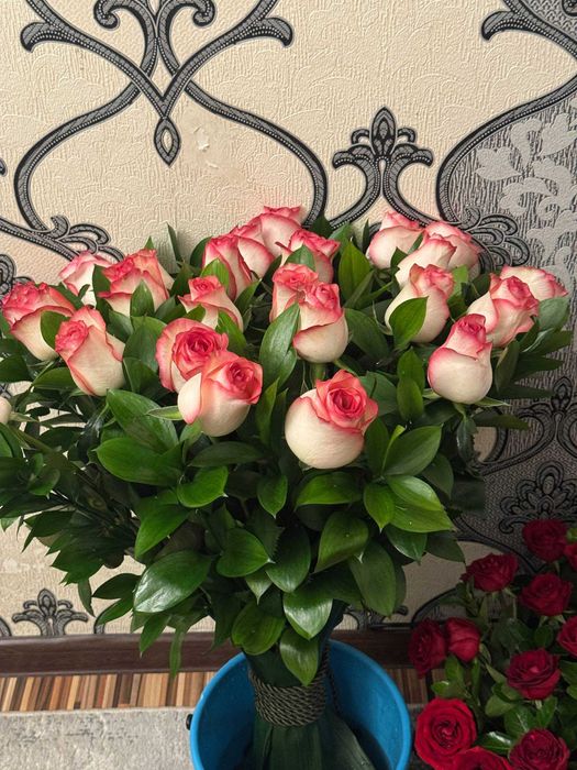 Живые цветы. Свежие. Продам