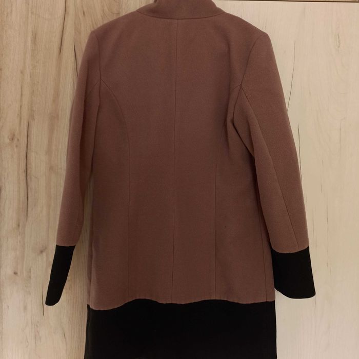 Дамско палто Deska