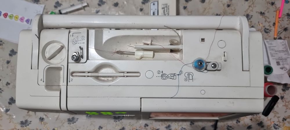 Janome Memory Craft 11000 (Компьютерная швейная машина с экраном)