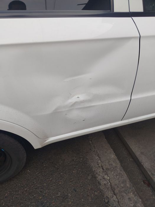 Nexia 3 orqa oʻng tomon eshi radnoy