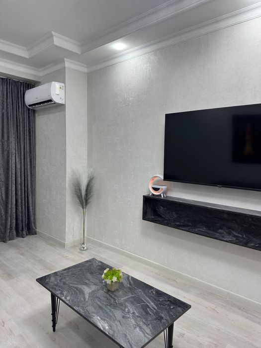 (4) Яккасарайский район Глинка. Новостройка  2/11/17. 52м²