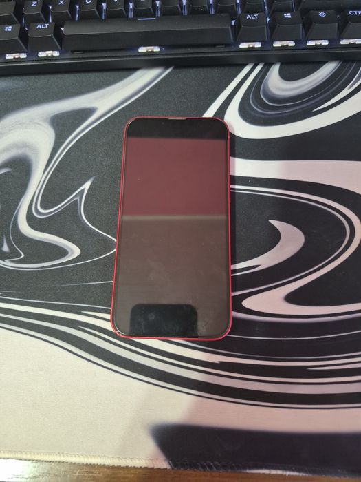 Telefon iPhone 13