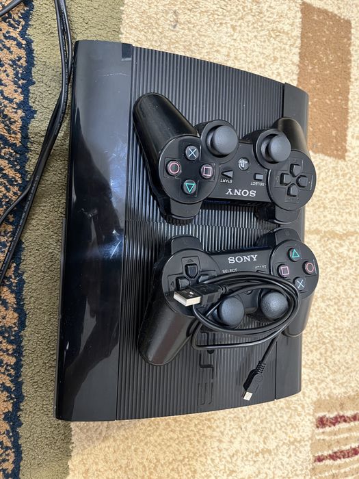 Продам PS3 с играми