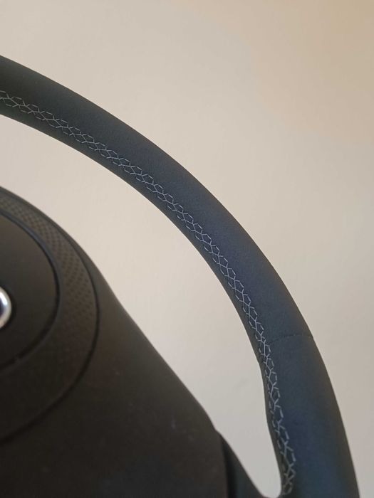 Волан за AUDI, Alcantara