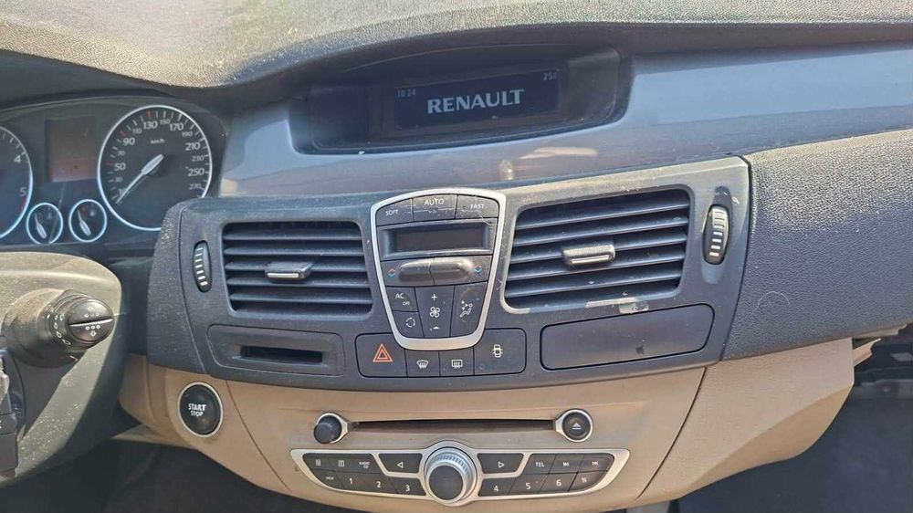 Dezmembrez Renault Laguna 3 Hatchback - 2.0 Diesel Din 2010 - Cutie Automata - M9R-E8