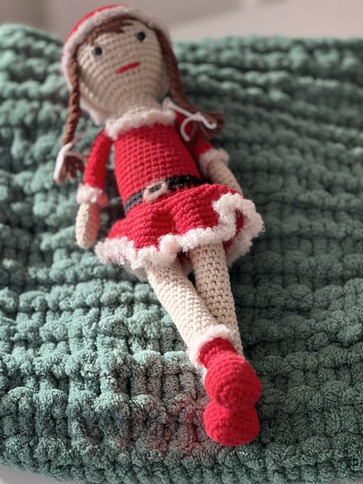 Коледни ръчно плетени играчки