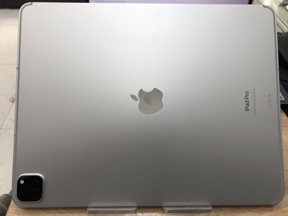 Ipad pro (12.9) M2 (p25)