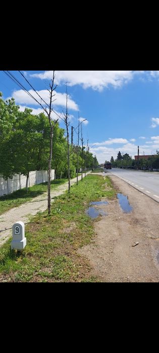 Teren intravilan de vânzare.