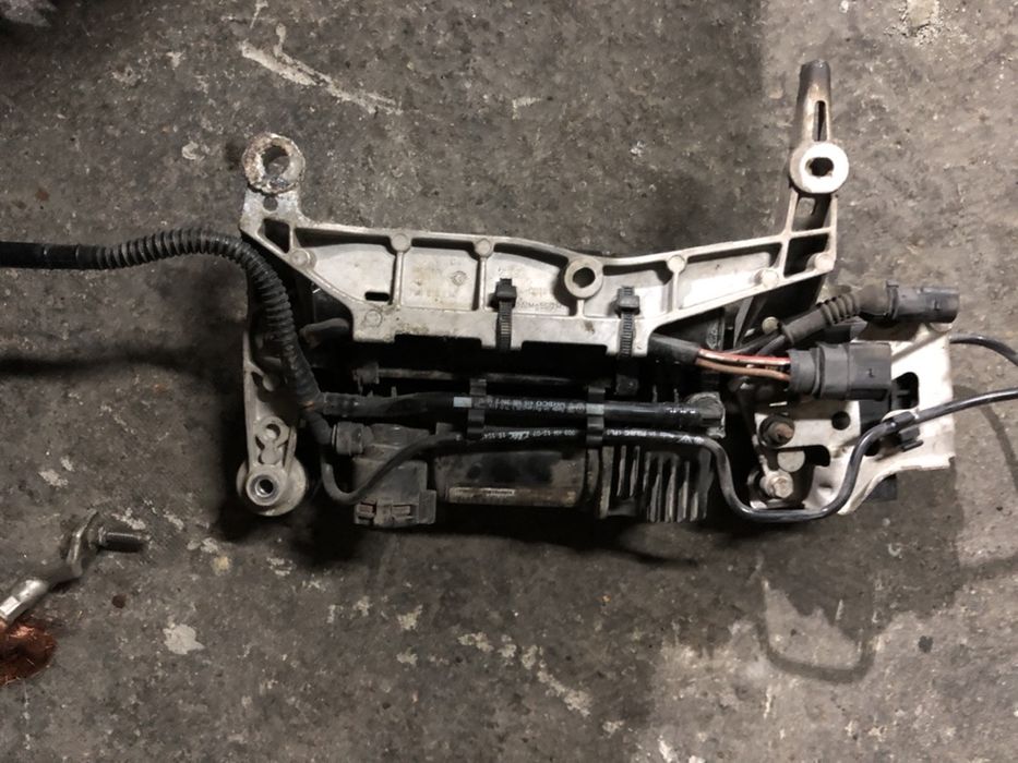 Compresor suspensie-perne de aer audi Q7 de la 2006 la 2014