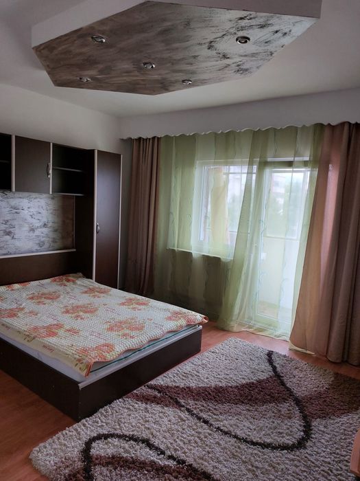 Închiriez apartament pe perioada untold