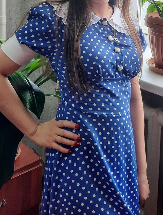 Продам платья размеры 42-44