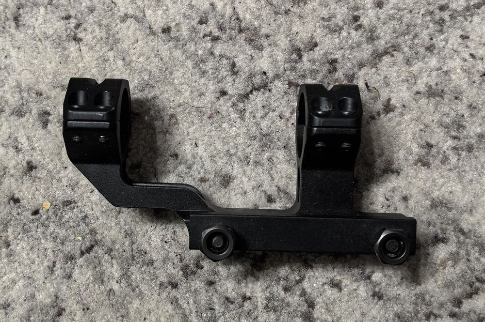 Монтаж за оптика