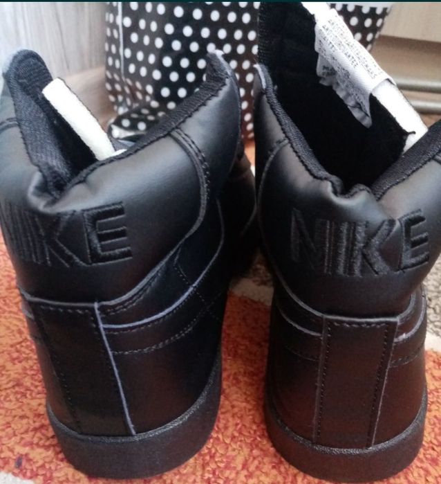 Кроссовки весна-осень