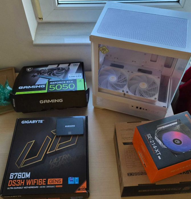Vând PC nou DDR5  pentru gaming făcut pe piese(custom). Intel 14100F si RTX 5050 cu WIFI 6E.