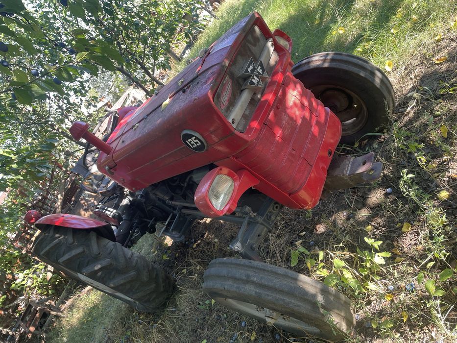 Vand tractor Massey ferguson 135