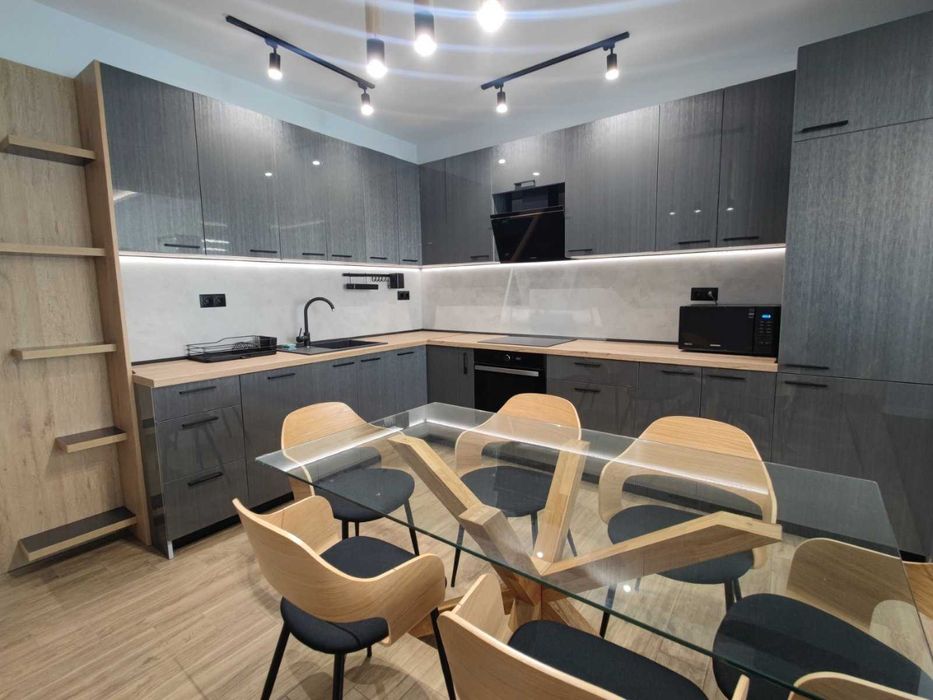 Дава се под наем Тристаен апартамент в София, Център - 1000 кв.м за 1275 € - Снимка #5