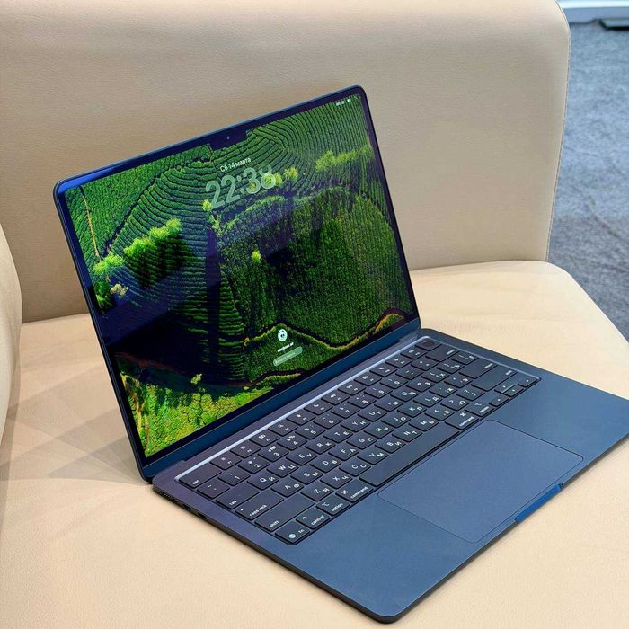 MacBook Air M5 Sky Blue/Midnight 16/512GB YANGI