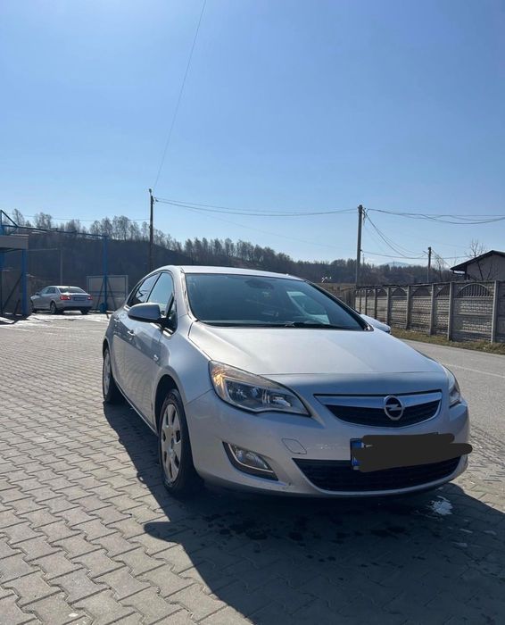 Vând Opel Astra hatchback