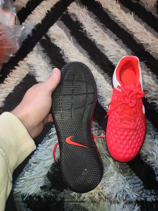 Ghete fotbal Nike culoarea rosie marimea 38