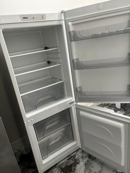 Продаётся холодильник марки Атлант.