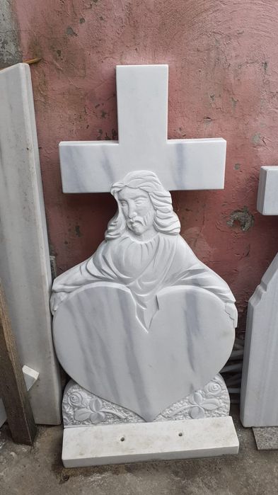 Realizam stâlpi cruce marmură ieftine