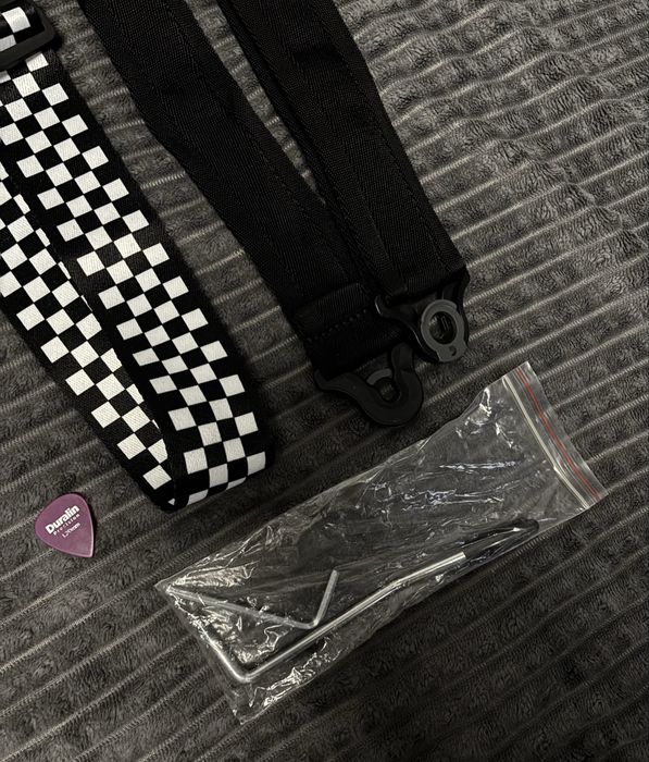 Электрогитара Fender Squier Stratocaster