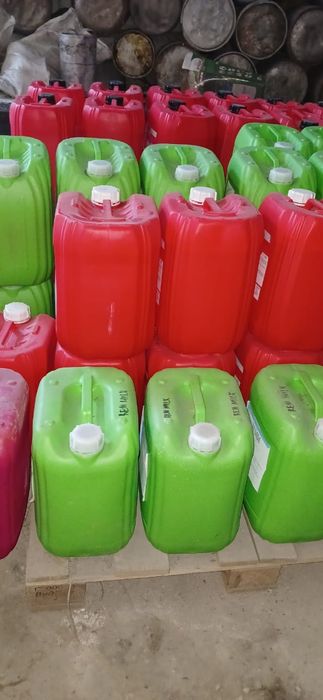 Продам канистры.