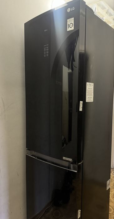 Срочно Холодильник LG