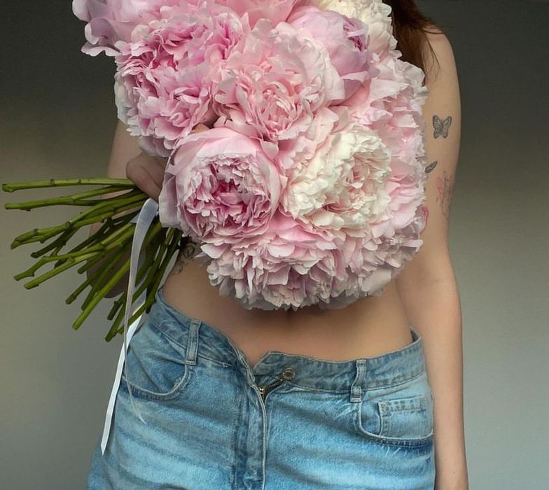 Пионы Гортензии Розы акция