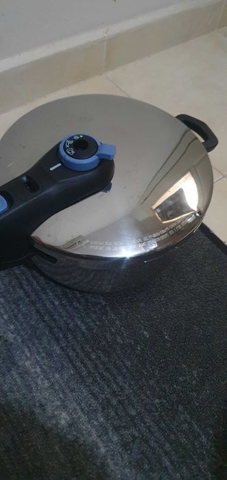 Тенджера под налягане Тефал