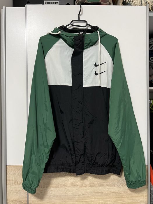 Мъжка ветровка Nike Swoosh