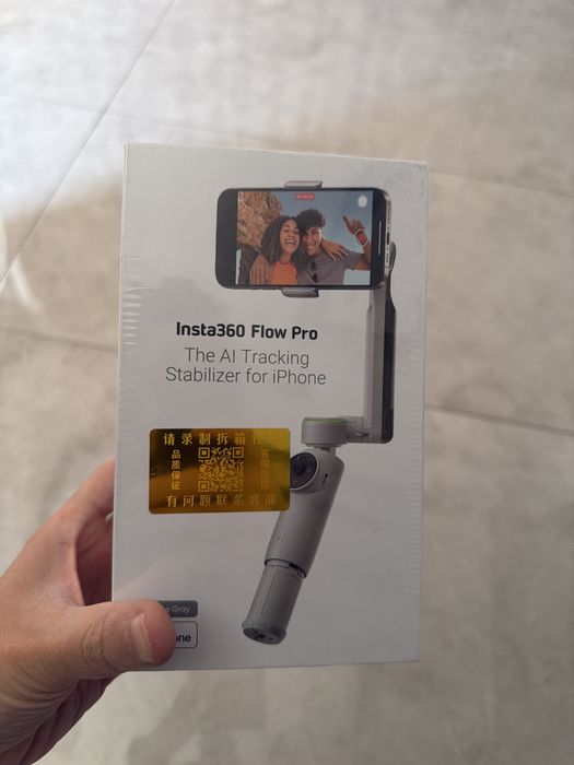 Insta360 Flow pro новый ,срочно