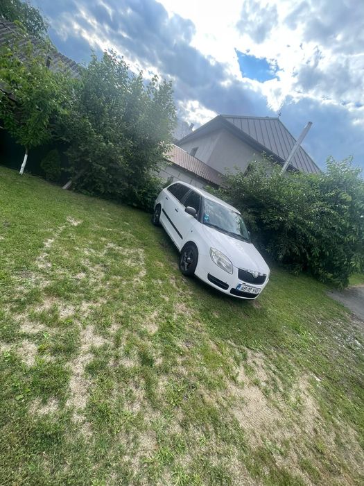 Vând Skoda Fabia