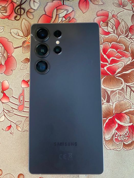 Samsung galaxy s25 ultra.