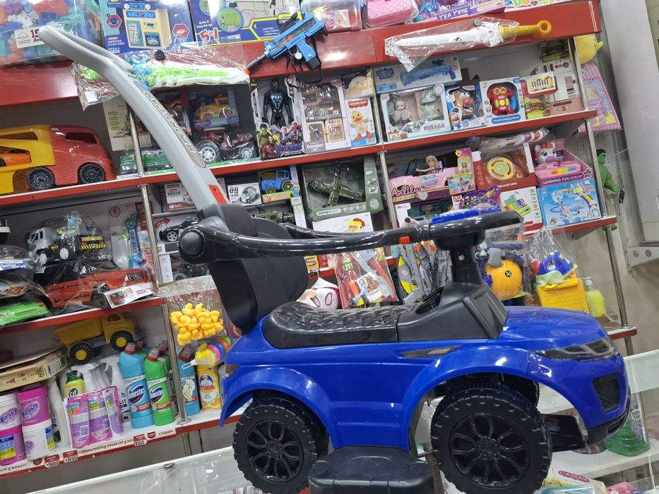 Bolalar uchun o'yinchoq moshina katalka