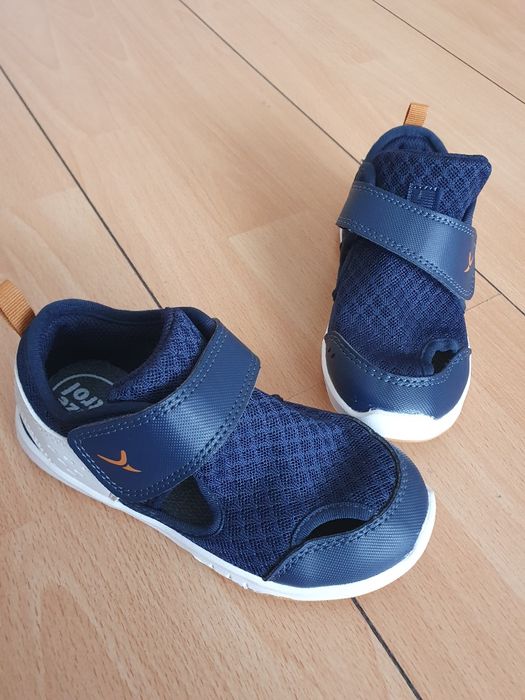 Pantofi decupați material textil marime 26