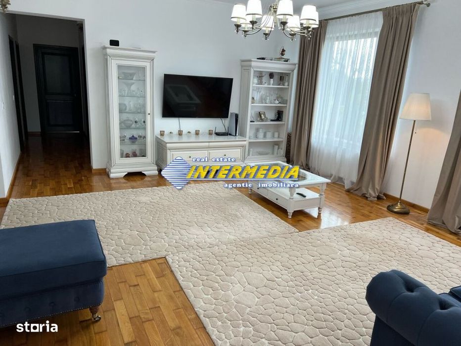 Casa noua construita pe un nivel in Cetate, ultrafinisa