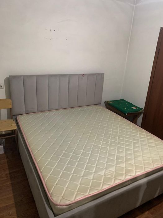 Кровать  на спальню