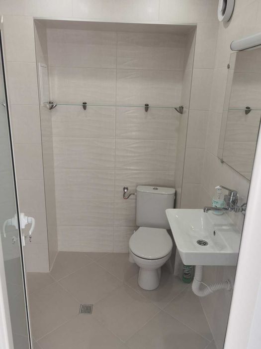 Дава се под наем Двустаен апартамент в София, Гоце Делчев - 70 кв.м за 700 € - Снимка #2