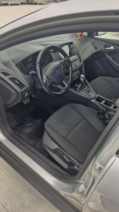 Ford Focus 1.5 tdci 2017 euro 6 Sau schimb cu Logan gaz,