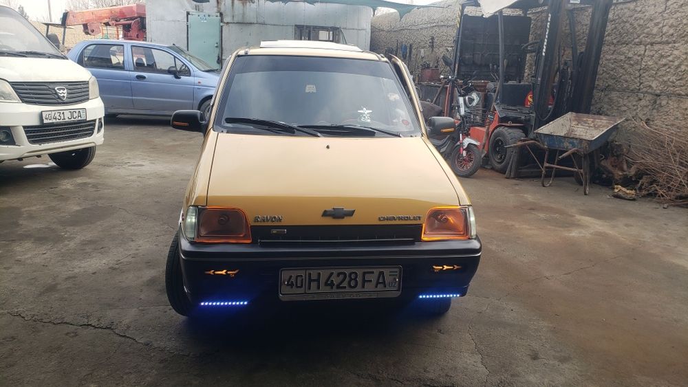 Сотилади Тико 11