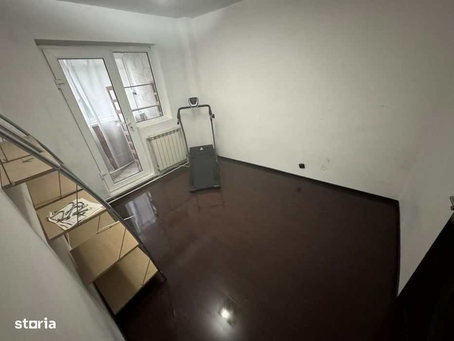 Apartament 4 camere, balcon și garaj