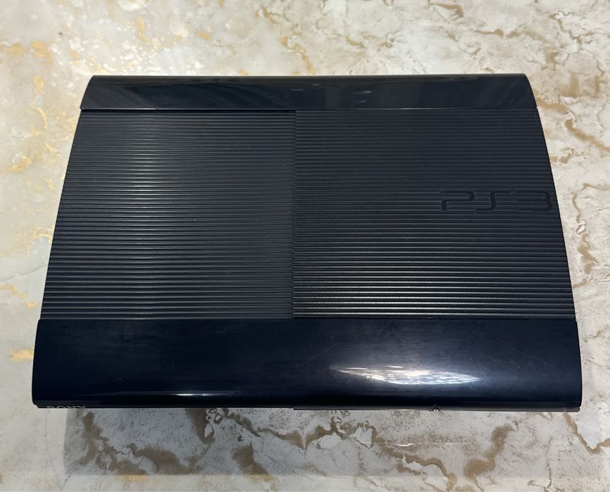 продается игровая приставка ps3 super slim